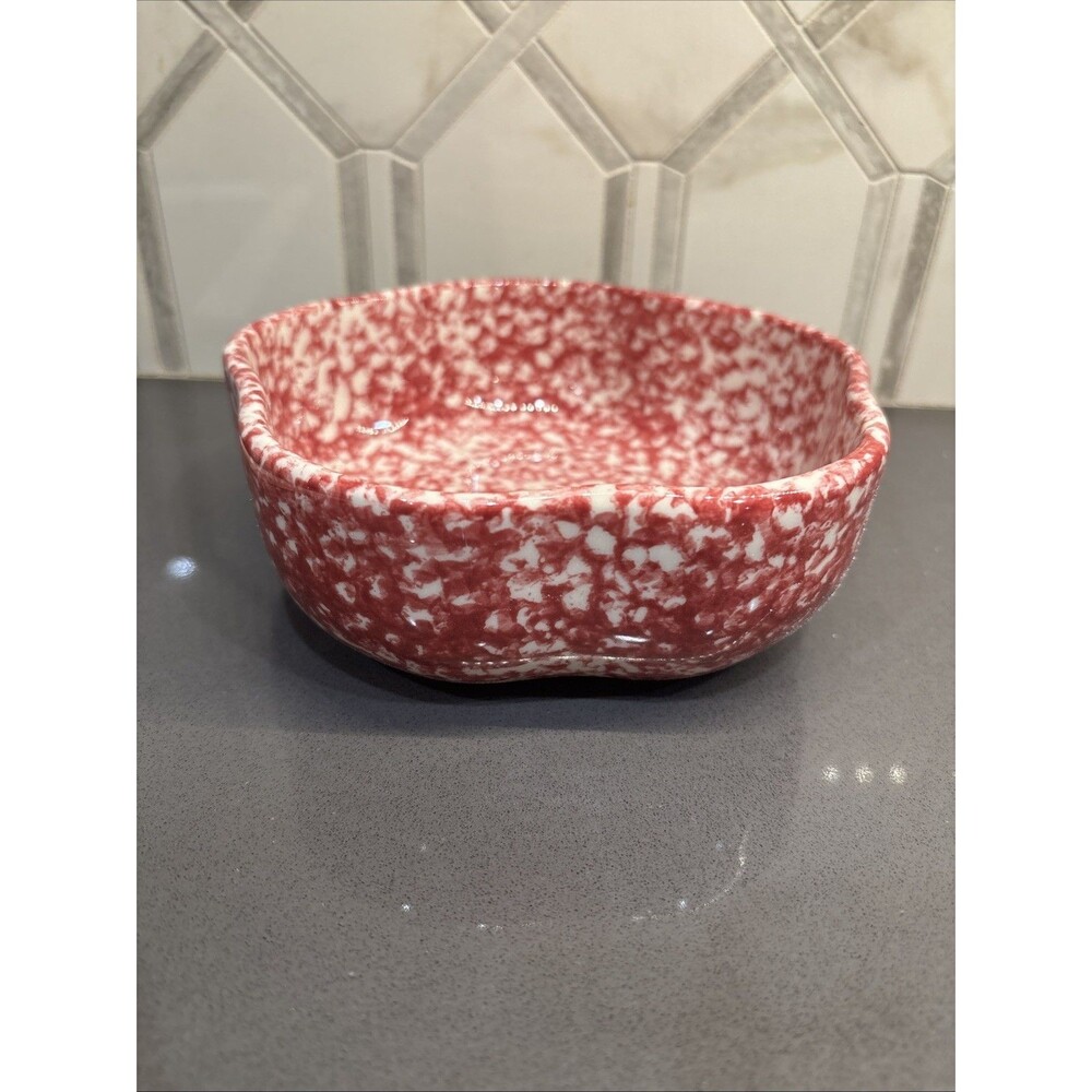 Vintage Red White Spongeware Spatterware Wavy Round Pottery Bowl USA Rustic 6” - Picture 2 of 11